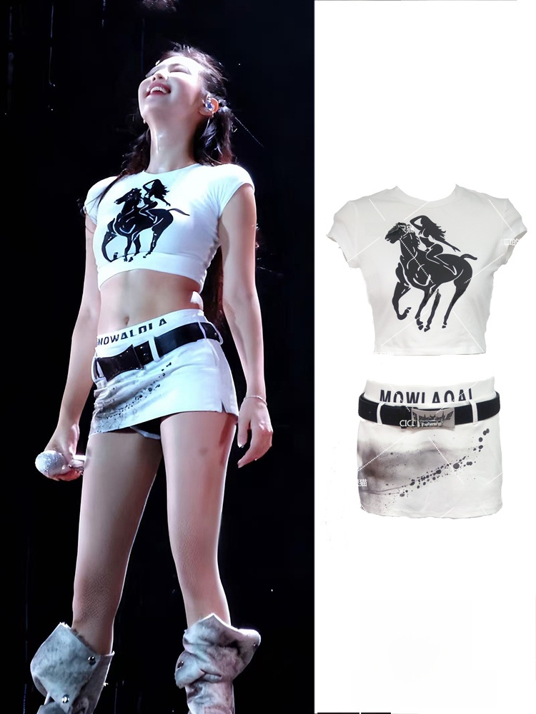 Ethnic Clothing & Online Fashion Store Khaadi Uk - ชุดเซ็ตเสื้อครอปคอกลมสีขาวพิมพ์ลาย Jennie พร้อมกระโปรงครึ่งตัว ชุดการแสดงสไตล์ชาติพันธุ์สำหรับผู้หญิง
