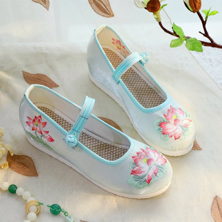 รองเท้าส้นเตารีดแบบแมรี่เจนปัก - Ethnic Fabric บทวิจารณ์และราคา
