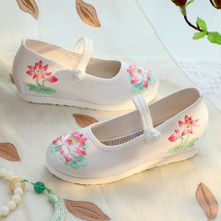 รองเท้าส้นเตารีดแบบแมรี่เจนปัก - Ethnic Fabric บทวิจารณ์และราคา