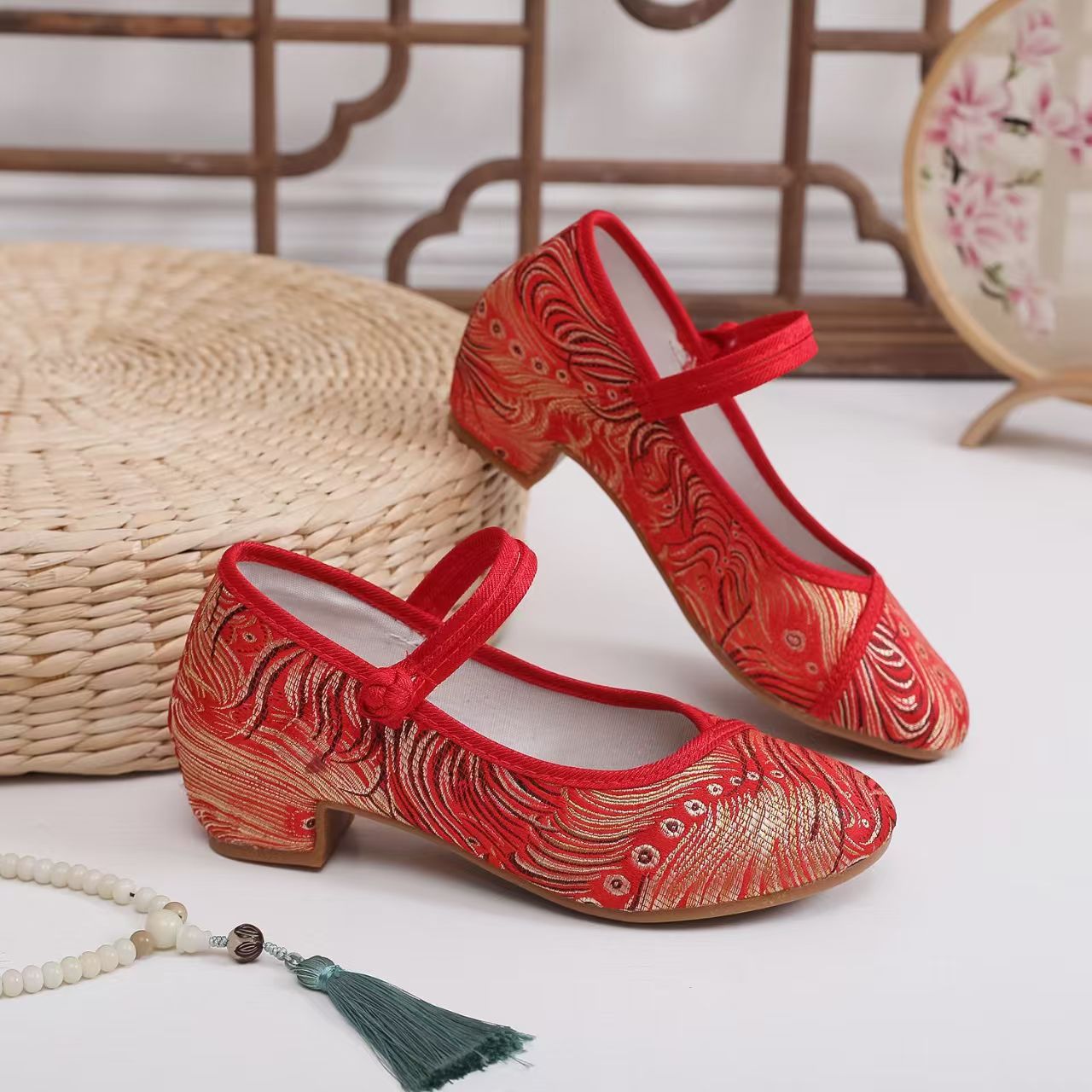 รองเท้าผู้หญิงปี 2026 ส้นบล็อก - Ethnic Fabric บทวิจารณ์และราคา